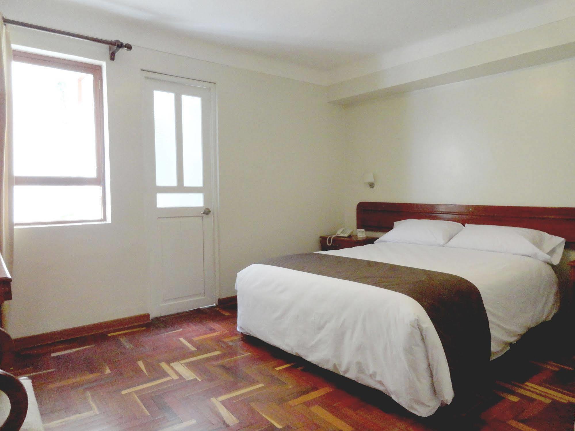 Emperador Plaza Hotel Cuzco Buitenkant foto